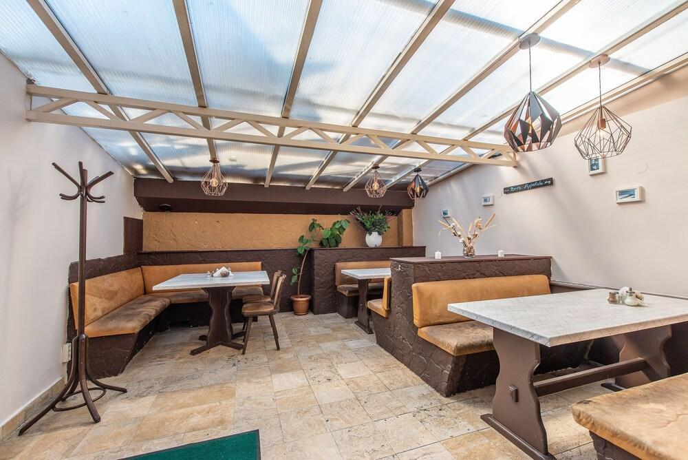 Korona Panzio Budapest Luaran gambar